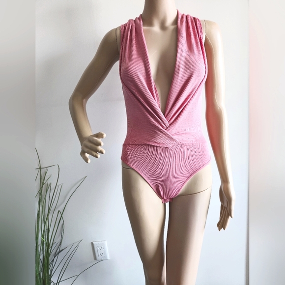 DUSTY ROSE Bodysuit - Picture 1 of 12